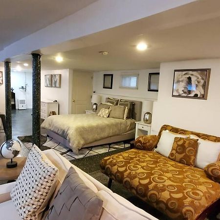 Cozy Studio; Lower Level Unit ニューヨーク エクステリア 写真